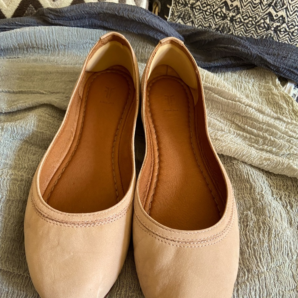 Frye Carson Ballet Flat in Blush